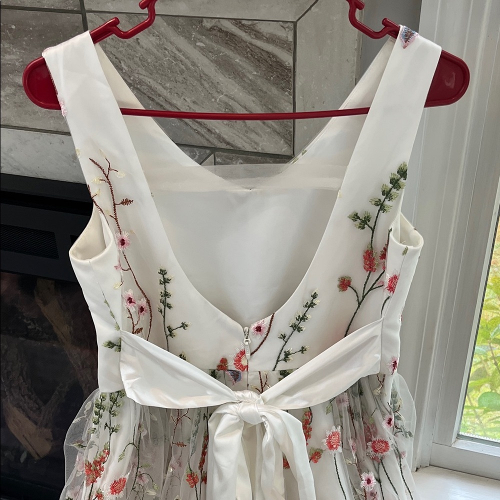 Elegant Floral Embroidered Kids Dress - Picture 5 of 5